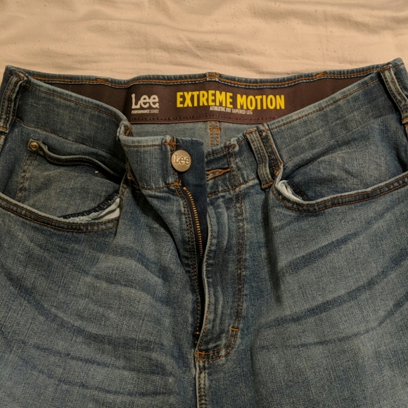 Lee Jeans - Picture 1 of 3